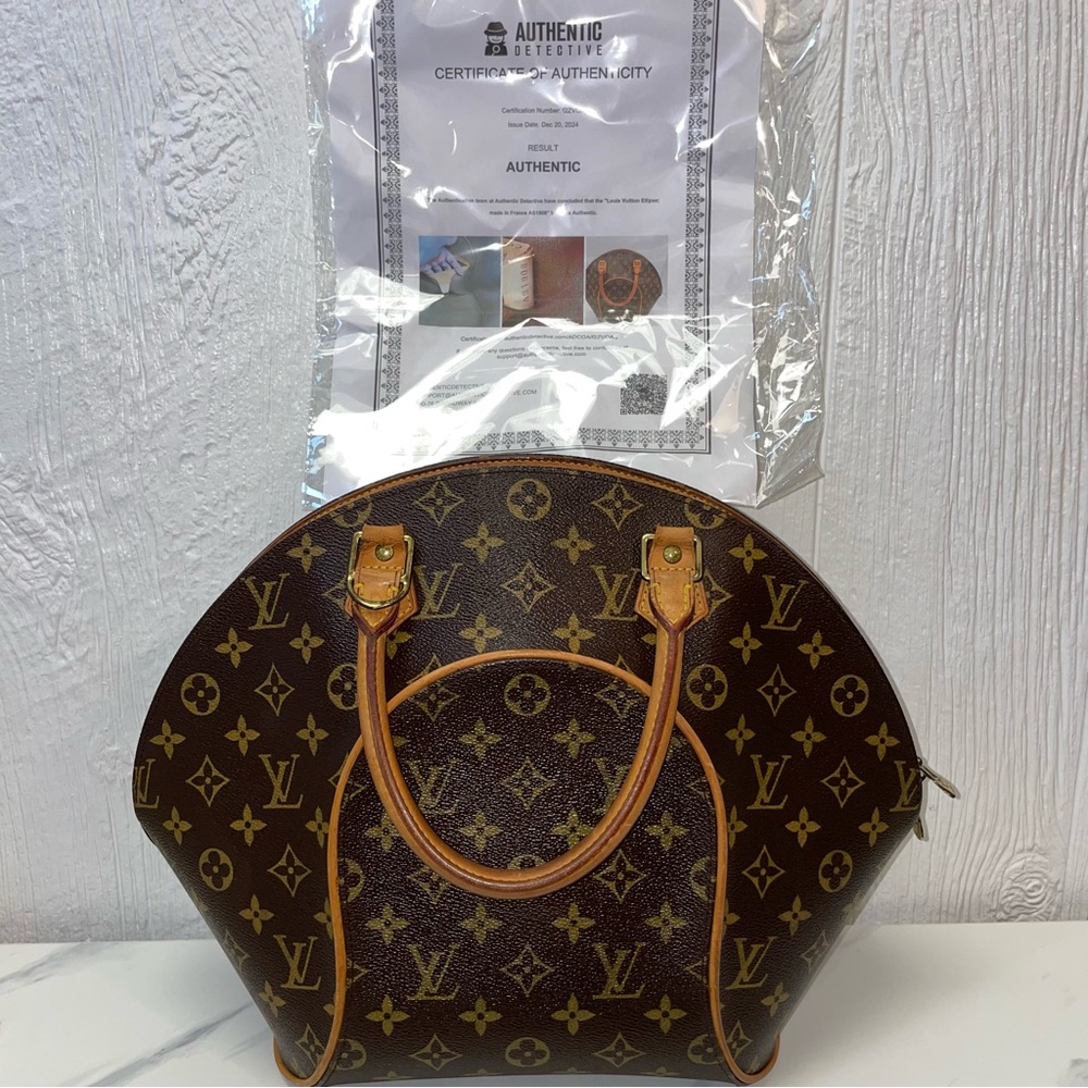 Louis Vuitton Purse! LV Monogram Ellipse Handbag! Comes With COA & Dust Bag!